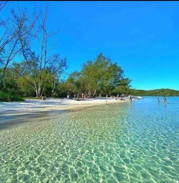 A 50M Da Praia Do Forte Em Кабу-Фриу Экстерьер фото